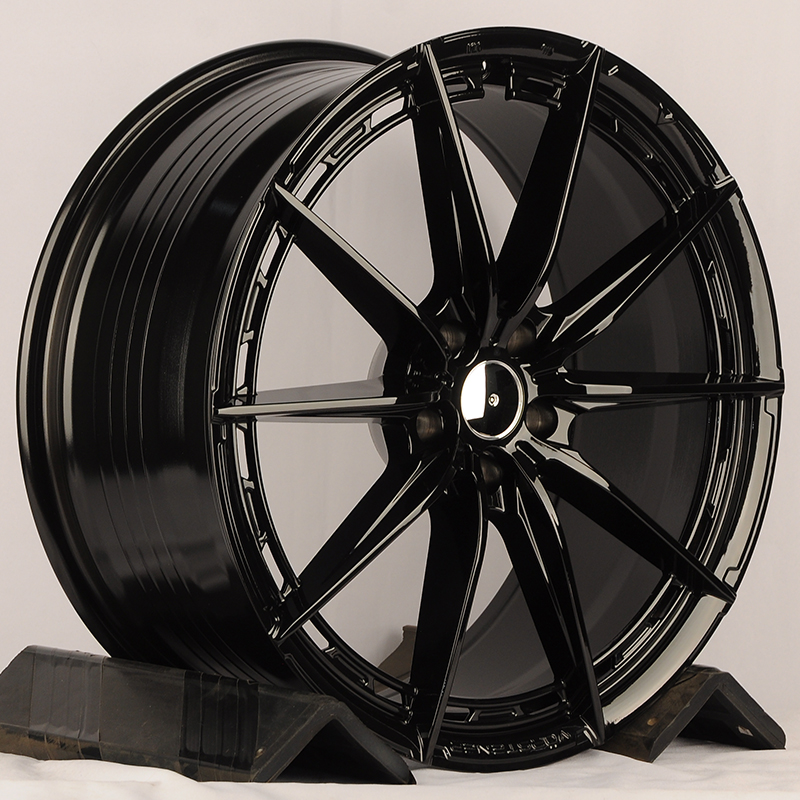 Диски FF586 KoKo Kuture FF586 7.5x17/5x114.3 D73.1 ET35 Full Gloss Black