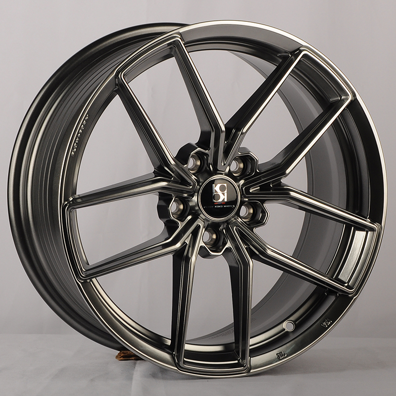 Диски FF138 Koko Kuture FF138 7.5x17/5x112 D66.45 ET38 Titanium Silver