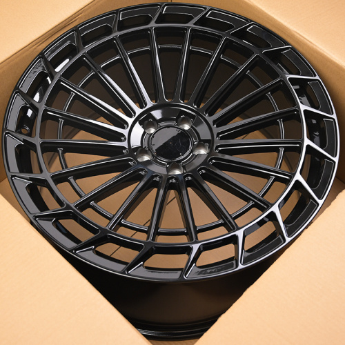 IWheel FB780 9.0x22/5x112 D66.56 ET32 Gloss Black (передняя ось)