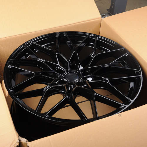 KoKo Kuture 0292 9.5x20/5x120 D72.6 ET40 Gloss Black (задняя ось)