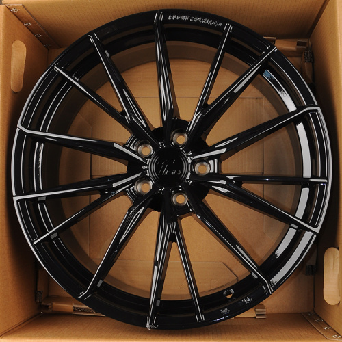 Tisli Galaxy D 8.5x20/5x114.3 D67.1 ET35 Gloss Black
