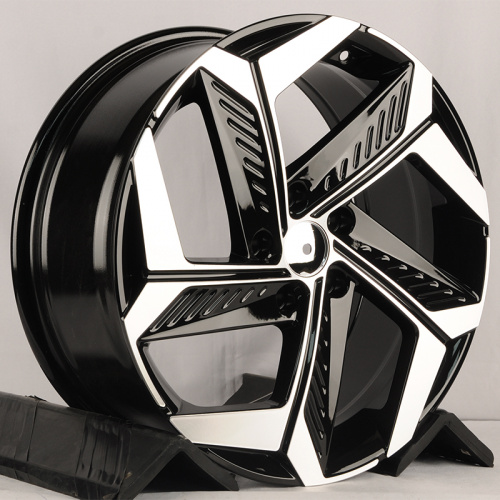 Powcan Y1224 7.5x18/5x114.3 D67.1 ET51 BKF