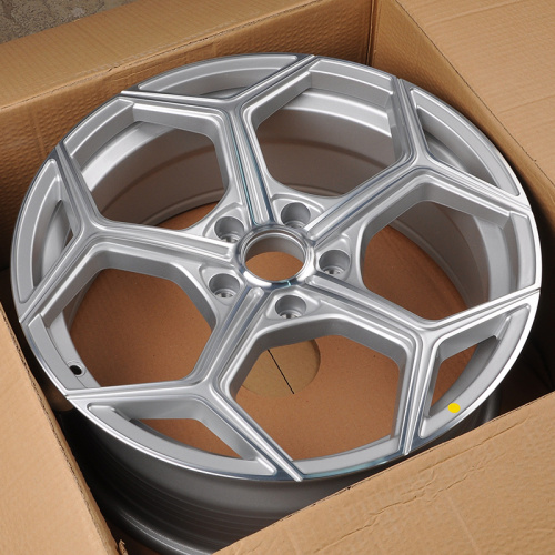 Koko Kuture SL562 7.5x17/5x108 D73.1 ET38 Silver face