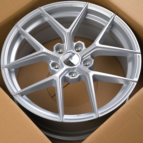 KoKo Kuture FF595 7.5x17/5x114.3 D73.1 ET38 Silver