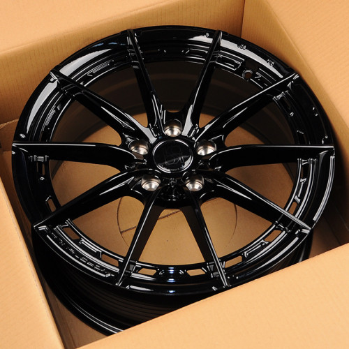 KoKo Kuture FF586 8.0x18/5x112 D66.45 ET38 Full Gloss Black
