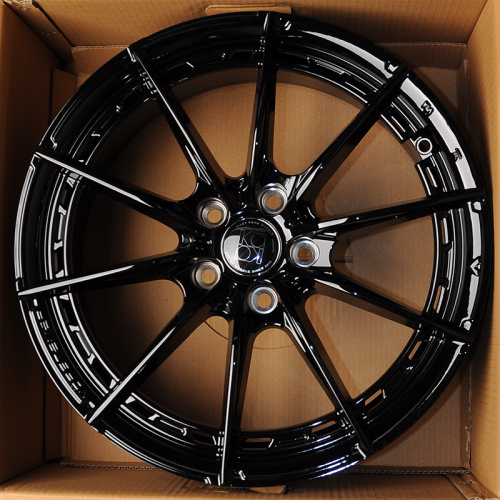 KoKo Kuture FF586 8.0x18/5x114.3 D73.1 ET38 Full Gloss Black
