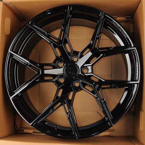 Tisli Hyperion H 8.5x19/5x114.3 D67.1 ET40 Gloss Black