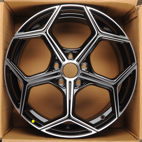 Koko Kuture SL562 8.0x18/5x108 D73.1 ET38 Black face