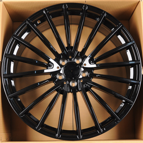 IWheel FB337 10.5x22/5x112 D66.6 ET43 Gloss Black (задняя ось)