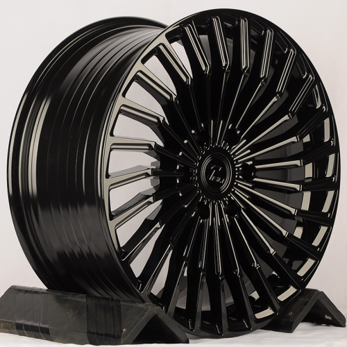 Tisli Spark B 9.0x20/5x114.3 D73.1 ET35 Gloss Black