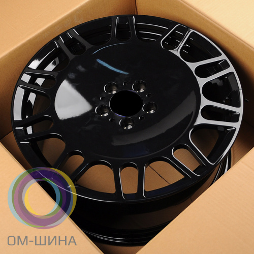 IWheel CR02010 8.5x19/5x112 D66.56 ET36 Gloss Black (передняя ось)
